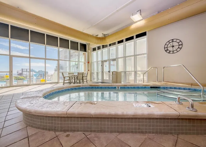 Phoenix Gulf Towers 2604